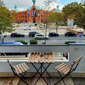 Opa! 83 - Rooms&apartments Lissabon